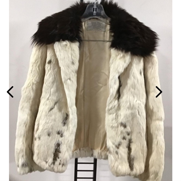 DINO RICCO Jackets & Blazers - Dino Ricco Women's Genuine Fur Coat Fluffy Black Collar White with Spotted fur